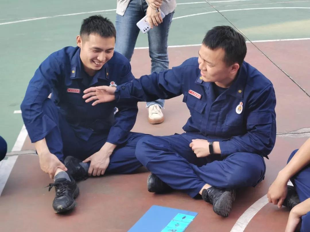 減壓舒心，快樂(lè)同行 | 海珠區(qū)同福路消防救援站心理關(guān)愛(ài)團(tuán)體活動(dòng)