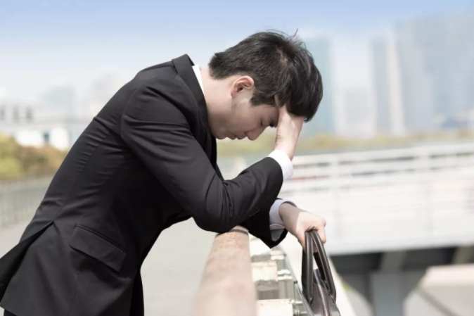 人可以承受挫折，但不能習(xí)慣挫敗